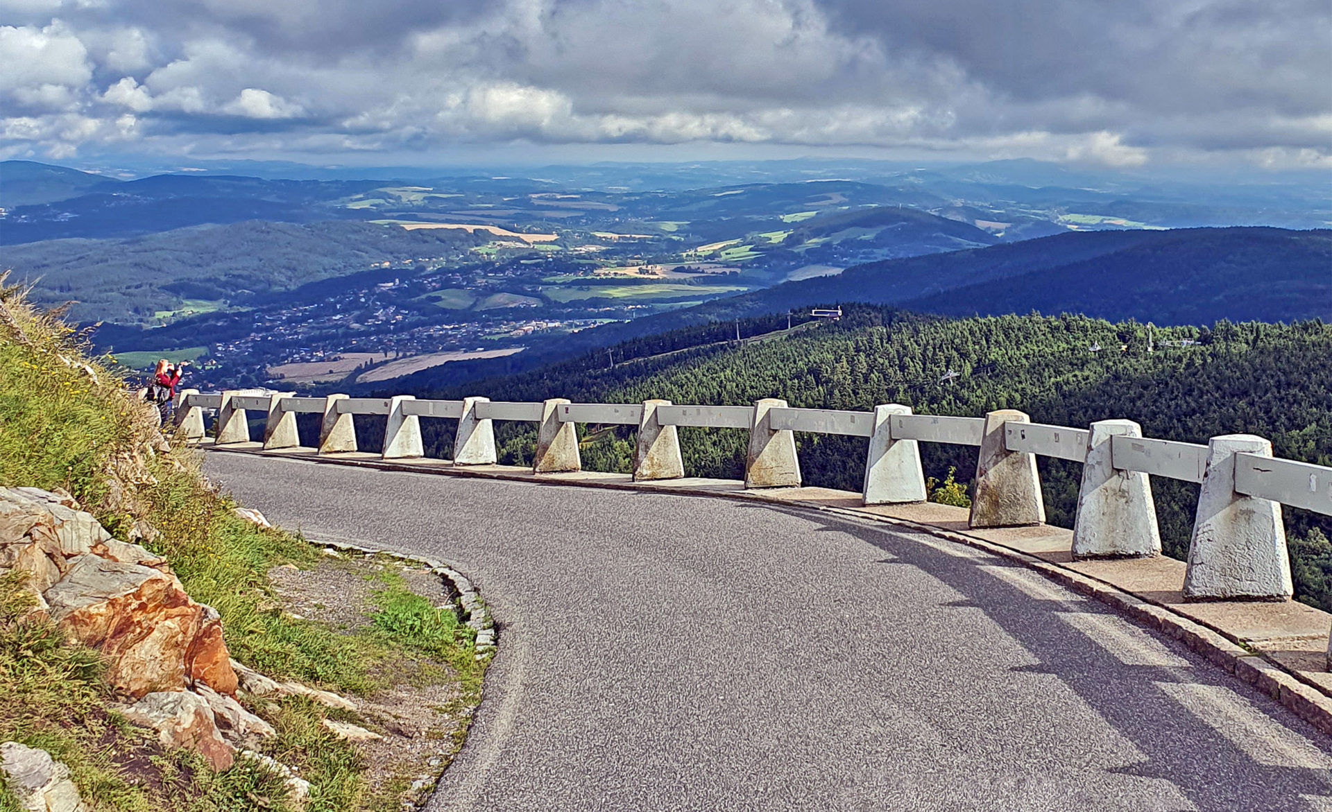 Motorradstrecke im Erzgebirge - Panorama