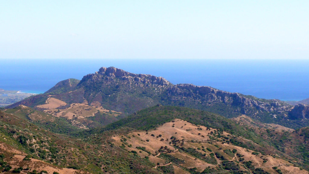 Korsika-Macchia-Bergkette-Horizont