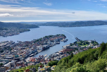 Norwegen-Aussicht-über-Bergen