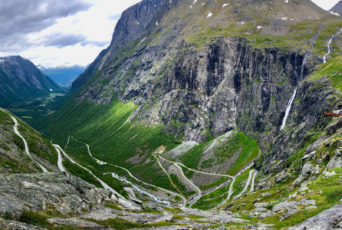 Norwegen-Kurven-mit-Panorma