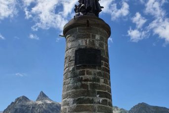 Grandes-Alpes-Grosser-St-Bernhard