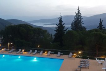 Griechenland-Pool-in-Delfi